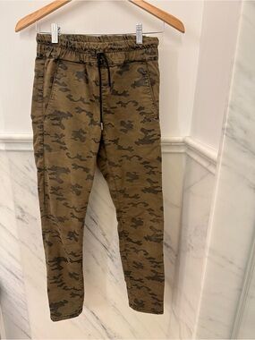 Flog Camo Jogger Pants - Olive Green
